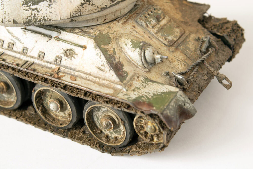 Šifra za slike: vojni model, staro vozilo, ratno vozilo, ratni model, model vojske, terensko vozilo, vojni armor, antičko oruđe, detalj starog vozila, model ratnog tenka.