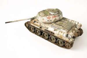 Model realism tenka sa točkom i detaljima.